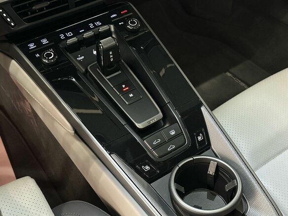 2024 Porsche 911 Carrera VIII (992) Рестайлинг, серый, 16900000 рублей - вид 16