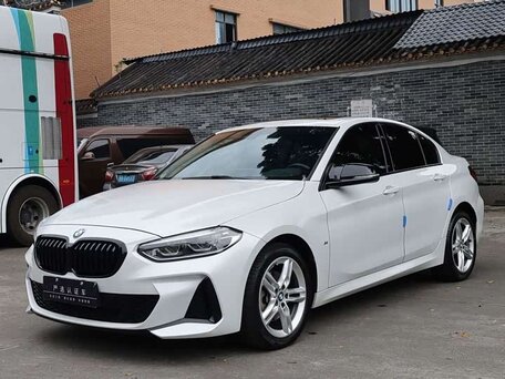 2023 BMW 1 серии 120i III (F52) Рестайлинг, белый, 1440000 рублей, вид 3