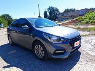 2018 Hyundai Solaris II, серый, 790000 рублей, вид 1