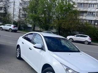 2013 Chevrolet Cruze I Рестайлинг, белый, 750000 рублей, вид 1