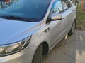 2016 Kia Rio III Рестайлинг, серебристый, 900000 рублей - вид 5
