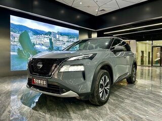2024 Nissan X-Trail IV, серебристый, 4038000 рублей, вид 3