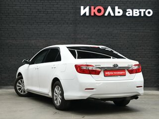 2014 Toyota Camry VII (XV50), белый, 1400000 рублей, вид 4