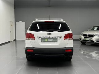 2012 Kia Sorento II, белый, 1490000 рублей, вид 4