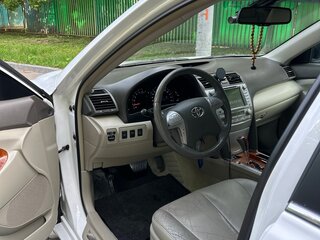 2009 Toyota Camry VI (XV40) Рестайлинг, белый, 1300000 рублей, вид 4
