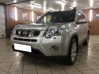 2014 Nissan X-Trail II Рестайлинг, серебристый, 1500000 рублей, вид 1