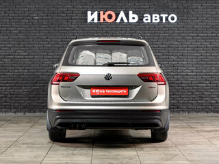 2020 Volkswagen Tiguan II, бежевый, 2680000 рублей, вид 5