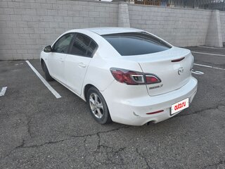 2011 Mazda 3 II (BL) Рестайлинг, белый, 720000 рублей, вид 4
