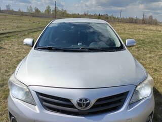 2011 Toyota Corolla X (E140, E150) Рестайлинг, серебристый, 800000 рублей, вид 2