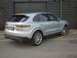 2021 Porsche Cayenne E-Hybrid III, серебристый, 6590000 рублей, вид 5