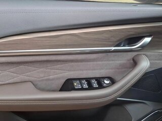 2026 Geely Monjaro (Xingyue L) I Рестайлинг 2 (China Market), серебристый, 4390000 рублей, вид 4