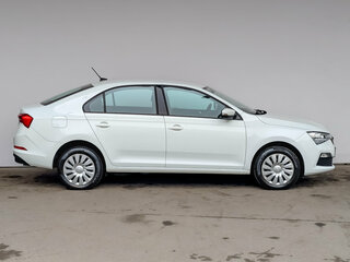 2022 Skoda Rapid II, белый, 1595000 рублей, вид 4