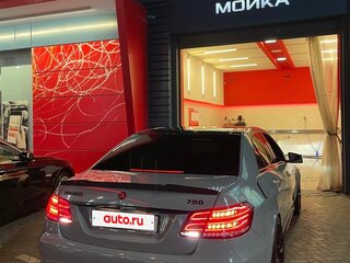 2009 Mercedes-Benz E-Класс 500 IV (W212, S212, C207), белый, 3600000 рублей, вид 5
