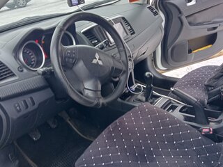 2007 Mitsubishi Lancer X, белый, 700000 рублей, вид 4