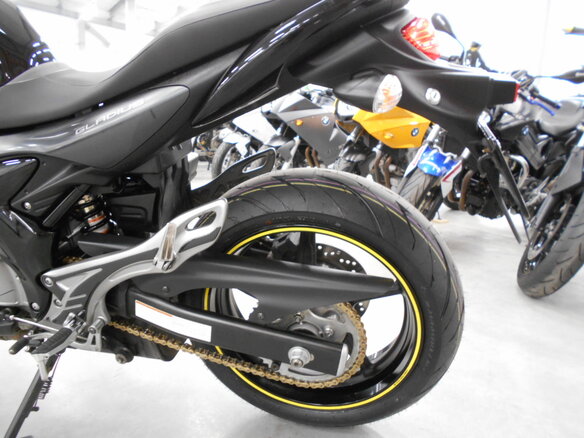 2014 Suzuki SFV 650 Gladius, чёрный, 430000 рублей - вид 14