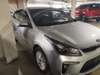 2020 Kia Rio IV, серый, 1600000 рублей, вид 3