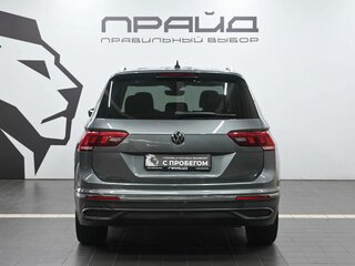 2021 Volkswagen Tiguan II Рестайлинг, серый, 3049900 рублей, вид 4