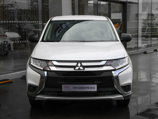 2017 Mitsubishi Outlander III Рестайлинг 2, белый, 1449000 рублей, вид 1