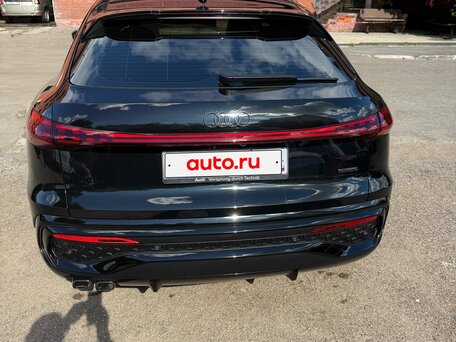 2025 Audi Q5 40 TDI III (GU), чёрный, 10950000 рублей, вид 4