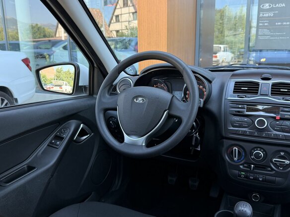 2026 Lada (ВАЗ) Granta I Рестайлинг, белый, 1156000 рублей - вид 12