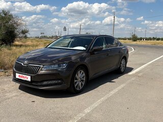 2021 Skoda Superb III Рестайлинг, коричневый, 2490000 рублей, вид 3