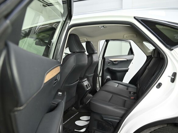2018 Lexus NX 200 I Рестайлинг, белый, 2685000 рублей - вид 13
