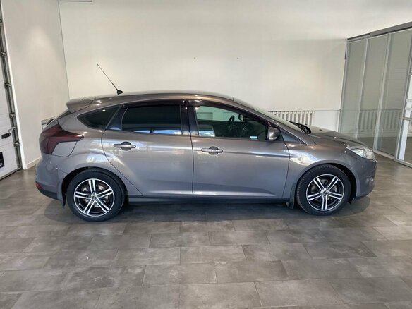 2013 Ford Focus III, коричневый - вид 3
