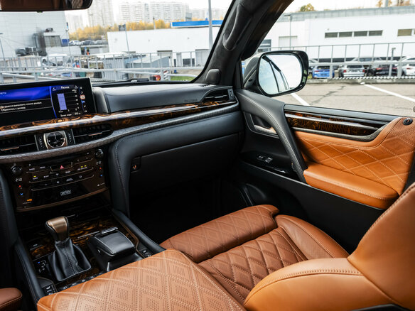 2021 Lexus LX 570 III Рестайлинг 2, чёрный, 8100000 рублей - вид 15