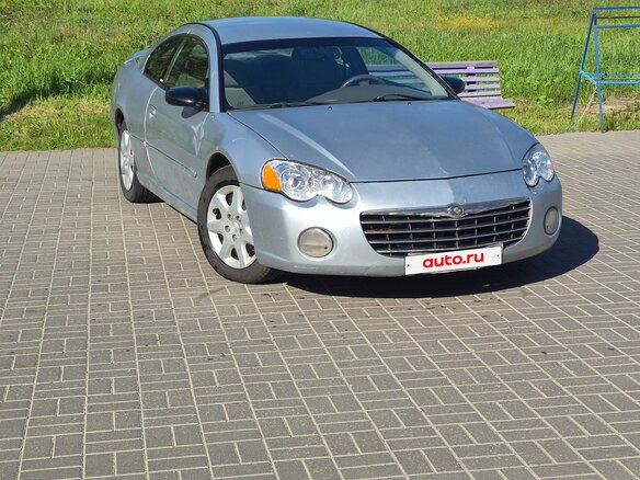 2003 Chrysler Sebring II, серебристый - вид 1