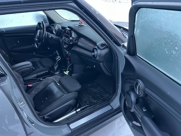 2018 Mini Hatch Cooper III (F55/F56), серый, 1335000 рублей - вид 10
