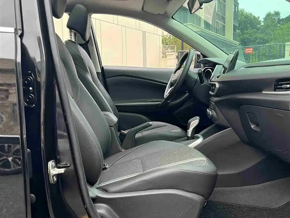 2019 Chevrolet Tracker IV, чёрный, 800100 рублей - вид 8