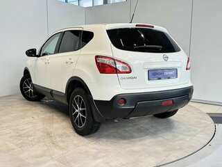 2012 Nissan Qashqai I Рестайлинг, белый, 1050000 рублей, вид 3