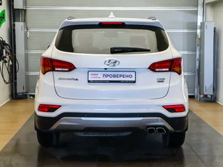 2017 Hyundai Santa Fe III Рестайлинг, белый, 2200000 рублей, вид 5