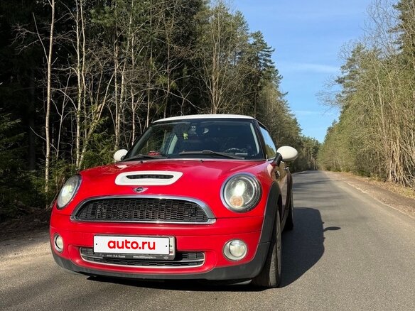 2009 Mini Hatch Cooper II (R56), красный, 680000 рублей - вид 3