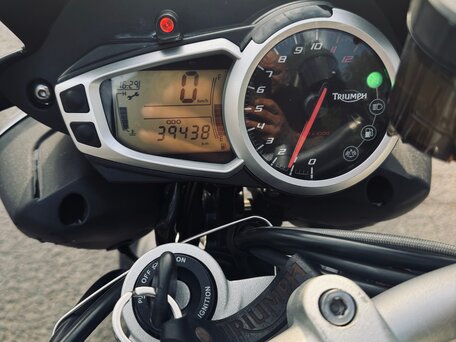 2013 Triumph Speed Triple, чёрный, 580000 рублей, вид 5