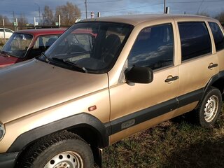 2004 Chevrolet Niva I, бежевый, 260000 рублей, вид 1