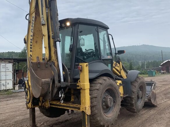 2018 New Holland B115B, жёлтый, 5700000 рублей - вид 4