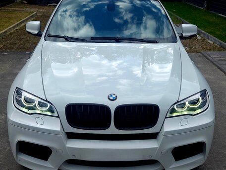2010 BMW X6 M I (E71), белый, 1670000 рублей, вид 2