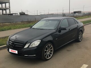 2011 Mercedes-Benz E-Класс 200 7G-Tronic IV (W212, S212, C207), чёрный, 1300000 рублей, вид 1