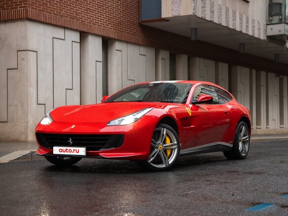 2017 Ferrari GTC4Lusso, красный, 31000000 рублей - вид 2