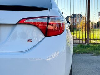 2016 Toyota Corolla XI (E160, E170, E180) Рестайлинг 1, белый, 1800000 рублей, вид 1
