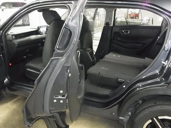 2022 Honda Vezel II, серый, 1650000 рублей - вид 9