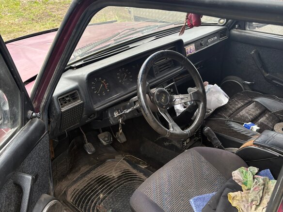 1999 Lada (ВАЗ) 2107, красный, 60000 рублей