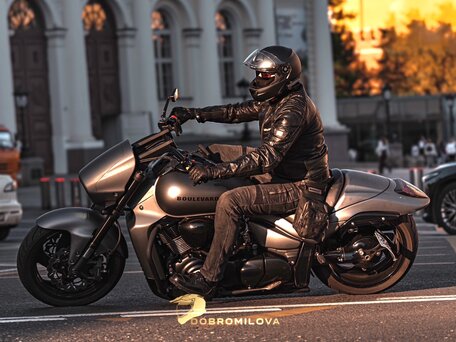 2016 Suzuki Boulevard M109R, серый, 1490000 рублей, вид 1