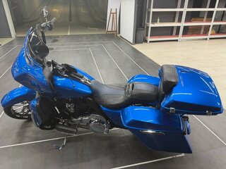 2018 Harley-Davidson Street Glide, синий, 1398000 рублей, вид 4