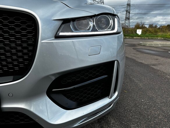 2019 Jaguar F-Pace I, серебристый, 3150000 рублей - вид 13