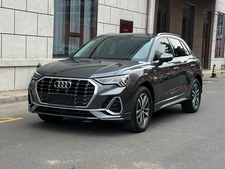 Открыть фотографии: Audi Q3 II (F3)
