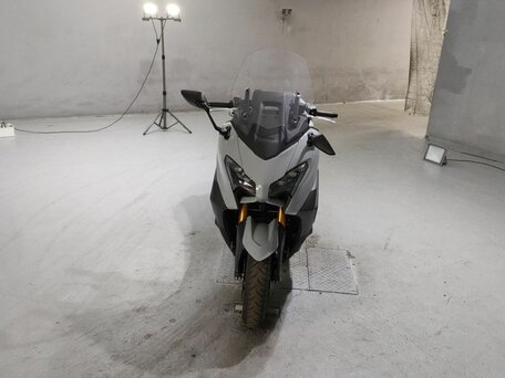 2025 Yamaha TMAX, серый, 1390000 рублей, вид 2