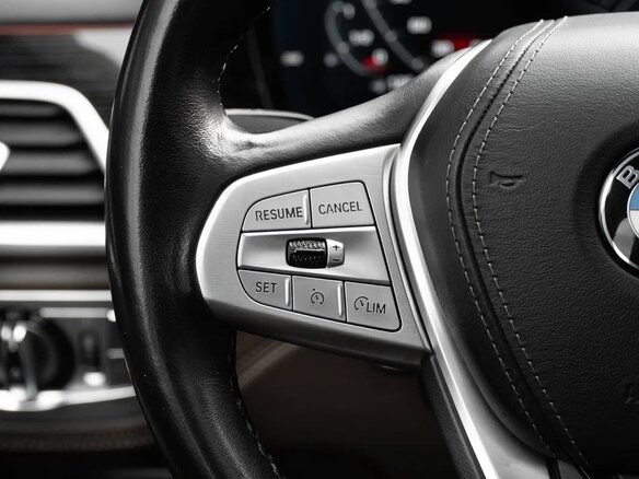 2020 BMW 7 серии Long 730Ld xDrive VI (G11/G12) Рестайлинг, чёрный, 5550000 рублей - вид 23