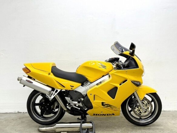 2000 Honda VFR 800, жёлтый, 460000 рублей